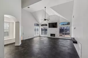 17821 Brent Dr, Dallas, TX 75287 - Photo 4