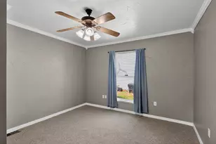 715 W Munson St, Denison, TX 75020 - Photo 18
