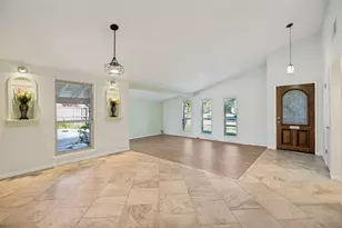 2200 Marble Falls Dr, Carrollton, TX 75007 - Photo 4