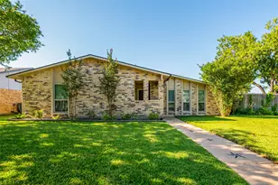 2200 Marble Falls Dr, Carrollton, TX 75007 - Photo 2