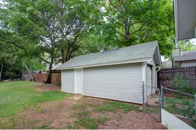 1005 N Buffalo Avenue, Cleburne, TX 76033 - Photo 16
