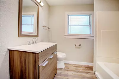 1005 N Buffalo Avenue, Cleburne, TX 76033 - Photo 12