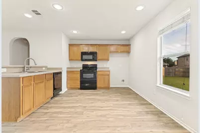 556 Winbridge Lane, Fort Worth, TX 76052 - Photo 8