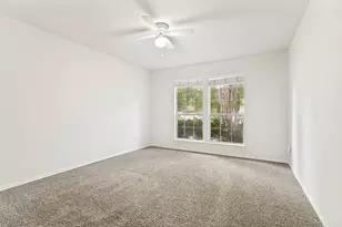 556 Winbridge Ln, Fort Worth, TX 76052 - Photo 18