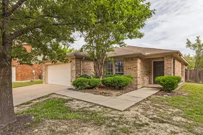 556 Winbridge Lane, Fort Worth, TX 76052 - Photo 1