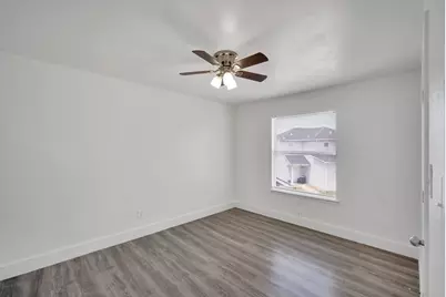 2306 Balvanera Plaza, Dallas, TX 75211 - Photo 20