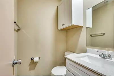 110 Crandall Road #112-Right Side, Irving, TX 75060 - Photo 8
