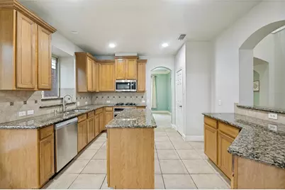 7071 Sea Star, Grand Prairie, TX 75054 - Photo 2