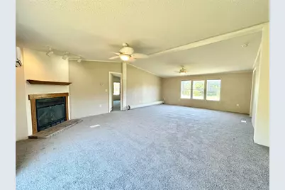912 Partridge Court, Granbury, TX 76049 - Photo 10