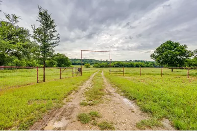 400 S 10th Avenue, Santo, TX 76472 - Photo 8