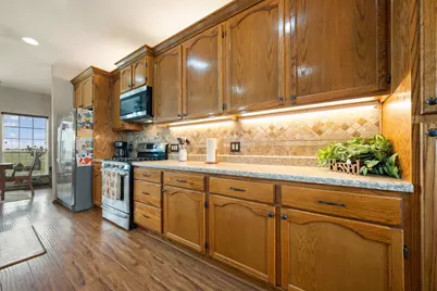 404 Fm 1566 W, Wolfe City, TX 75496 - Photo 12