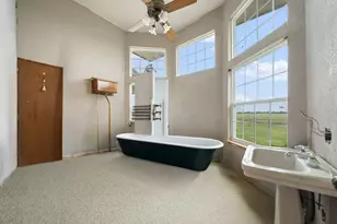 404 Fm 1566 W, Wolfe City, TX 75496 - Photo 6