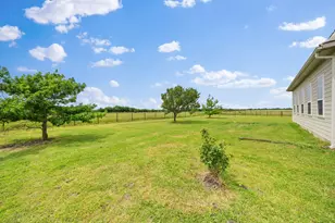 404 Fm 1566 W, Wolfe City, TX 75496 - Photo 26