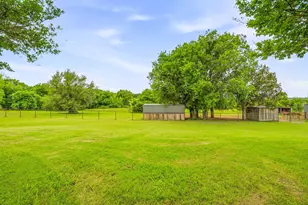 1914 Bentwater Pkwy, Granbury, TX 76049 - Photo 10