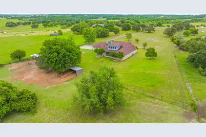 1914 Bentwater Parkway, Granbury, TX 76049 - Photo 12