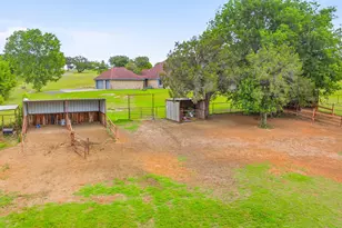 1914 Bentwater Pkwy, Granbury, TX 76049 - Photo 32