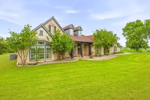 1914 Bentwater Pkwy, Granbury, TX 76049 - Photo 6