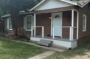 1006 Bishop St, Commerce, TX 75428 - Photo 1