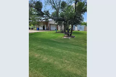 608 Chestnut St. Street, Cross Plains, TX 76443 - Photo 4
