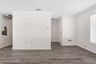2806 E Atoll Dr, Dallas, TX 75216 - Photo 10