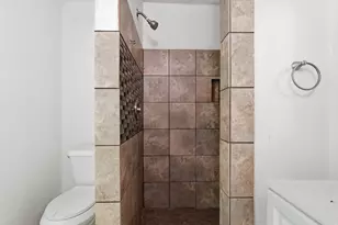 2806 E Atoll Dr, Dallas, TX 75216 - Photo 24