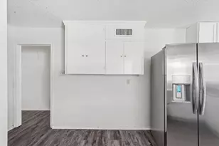 2806 E Atoll Dr, Dallas, TX 75216 - Photo 16