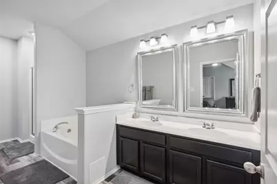 1823 Sea Gull Drive, Dallas, TX 75051 - Photo 14