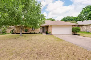 419 Dow Ross Blvd, Duncanville, TX 75116 - Photo 1