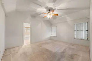 413 Lincoln Oaks Dr, Burleson, TX 76028 - Photo 18