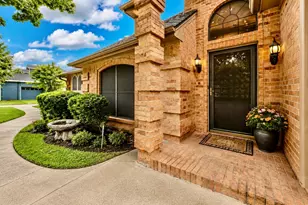 413 Lincoln Oaks Dr, Burleson, TX 76028 - Photo 4