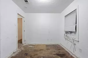 3408 S Hughes Ave, Fort Worth, TX 76119 - Photo 18