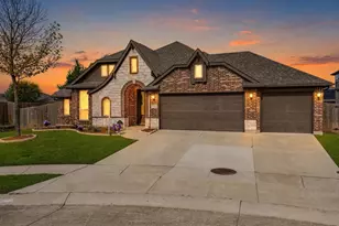 1512 Starr Ct, Aubrey, TX 76227 - Photo 2