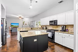 861 Pinnacle Cir, Lewisville, TX 75077 - Photo 18