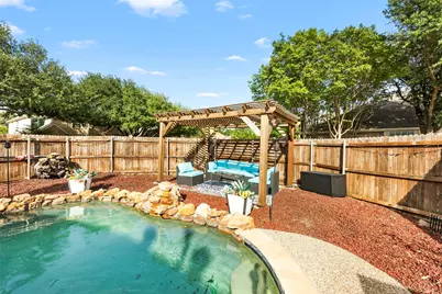 861 Pinnacle Circle, Lewisville, TX 75077 - Photo 22