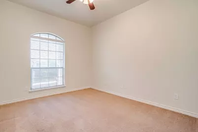 104 Thorobred Court, Azle, TX 76020 - Photo 16