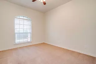 104 Thorobred Ct, Azle, TX 76020 - Photo 16