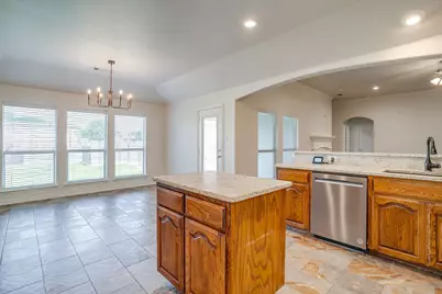 104 Thorobred Court, Azle, TX 76020 - Photo 8