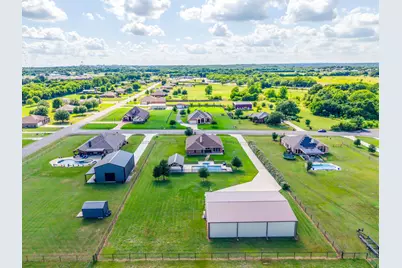 104 Thorobred Court, Azle, TX 76020 - Photo 22