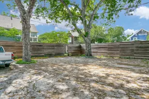 4023 N Hall St, Dallas, TX 75219 - Photo 12