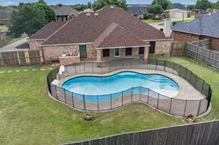 401 Champion's Ct, Crandall, TX 75114 - Photo 2
