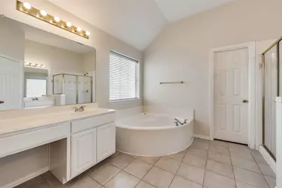8220 Bridespring Drive, Plano, TX 75025 - Photo 10