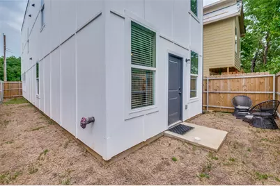 2325 Budd Street, Dallas, TX 75215 - Photo 12