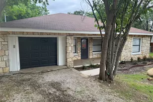 607 E Hundley Dr, Lake Dallas, TX 75065 - Photo 1