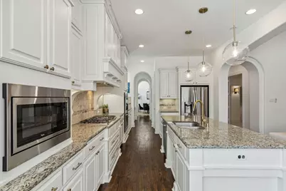 7621 Blackhall, The Colony, TX 75056 - Photo 10
