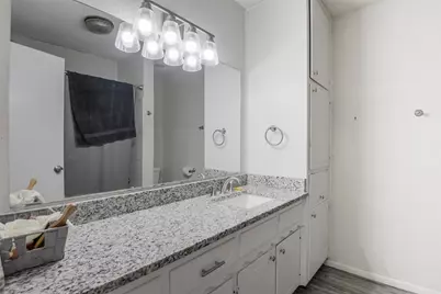 625 NW Renfro Street, Burleson, TX 76028 - Photo 8
