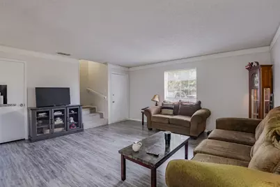625 NW Renfro Street, Burleson, TX 76028 - Photo 2