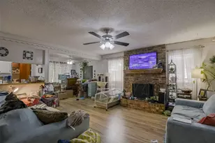 625 NW Renfro St, Burleson, TX 76028 - Photo 12