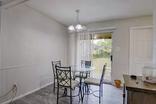 625 NW Renfro St, Burleson, TX 76028 - Photo 4