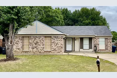 4621 Rose Of Sharon Lane, Fort Worth, TX 76137 - Photo 2