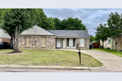 4621 Rose Of Sharon Lane, Fort Worth, TX 76137 - Photo 1